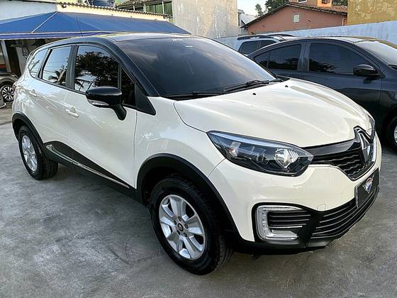 RENAULT CAPTUR 1.6 16V SCE FLEX LIFE X-TRONIC RENAULT CAPTUR 1.6 16V SCE FLEX LIFE X-TRONIC